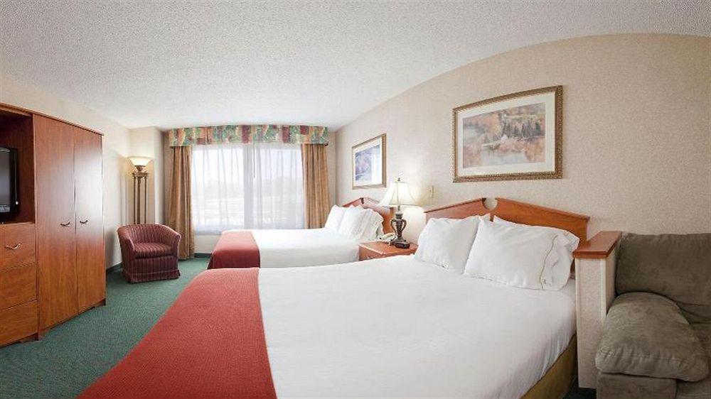 Holiday Inn Express & Suites Vermillion, An Ihg Hotel Экстерьер фото