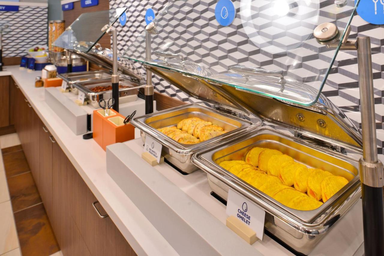 Holiday Inn Express & Suites Vermillion, An Ihg Hotel Экстерьер фото